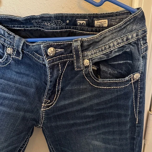 Embroidered miss me boot cut Blue Jeans - Picture 6 of 7